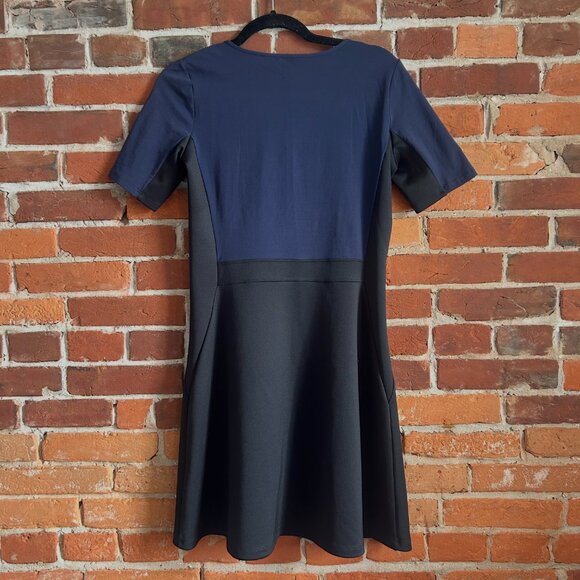 Theory Black and Navy Short Sleeve Color Block Dress (M) - Picture 2 of 7
